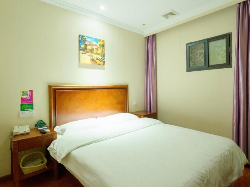GreenTree Inn Shanghai Luojing Express Hotel photo 4