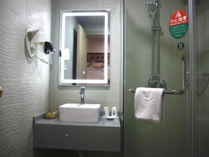GreenTree Inn Shandong Jinan Tianqiao District Railway station square Express Hotel photo 4