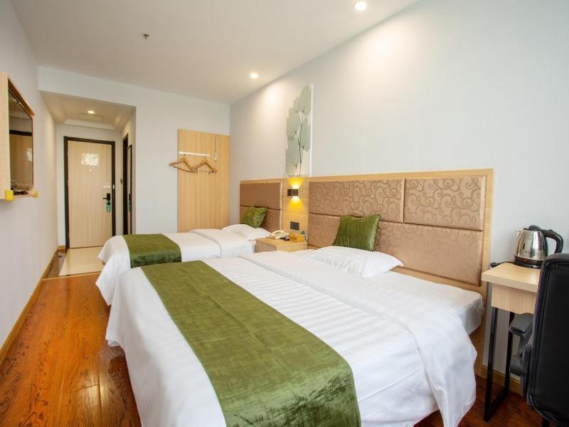 GreenTree Inn Changzhou Xinbei District Taihu Road Wanda Plaza Dinosaur Park Express Hotel photo 4