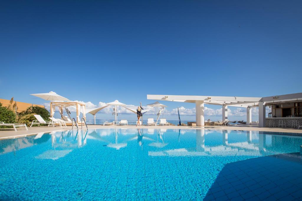 Akrogiali Beach Hotel Apartments photo 2