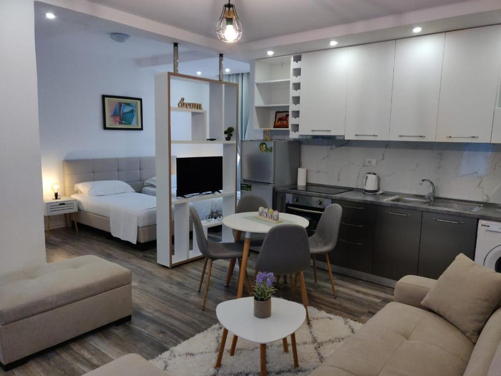 E&A Apartments Guesthouse photo 1