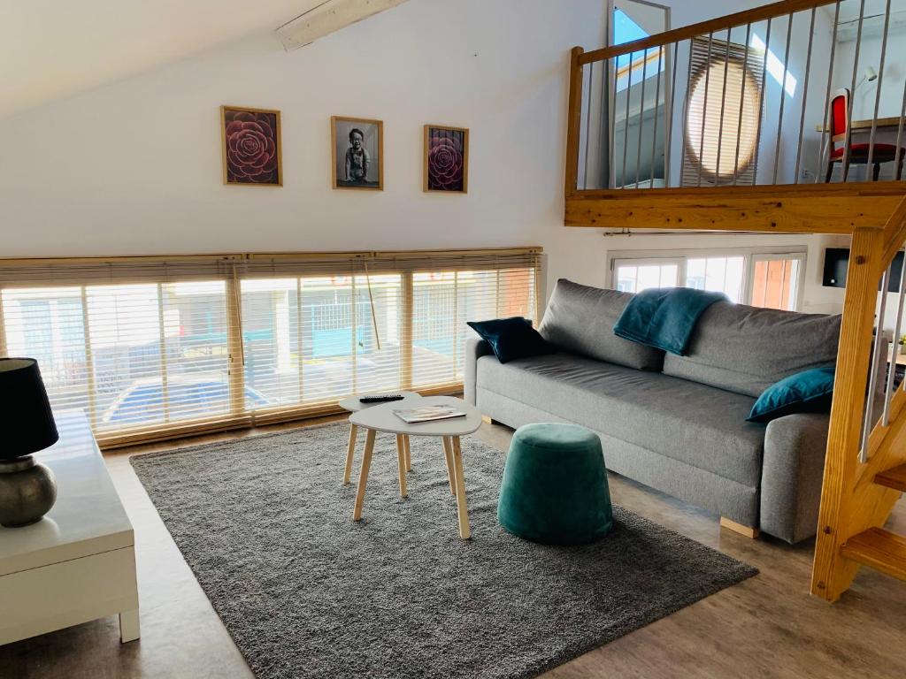Loft 60m2 2-4 personnes avec garage et wifi 3 Rue St Joseph St Etienne proche centre-ville