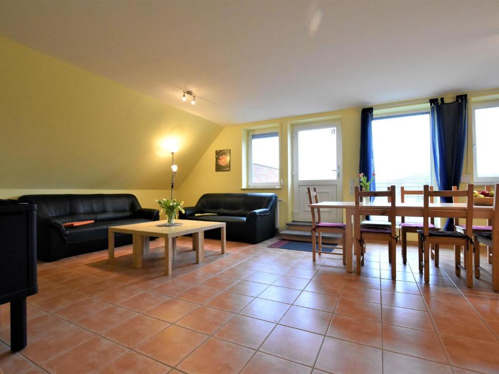 Cozy 5-bedroom Holiday Home in Zierow with Garden photo 4