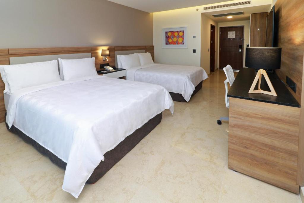 Двухместный (Номер с 2 кроватями размера «queen-size» – Для некурящих), Holiday Inn & Suites - Puerto Vallarta Marina & Golf