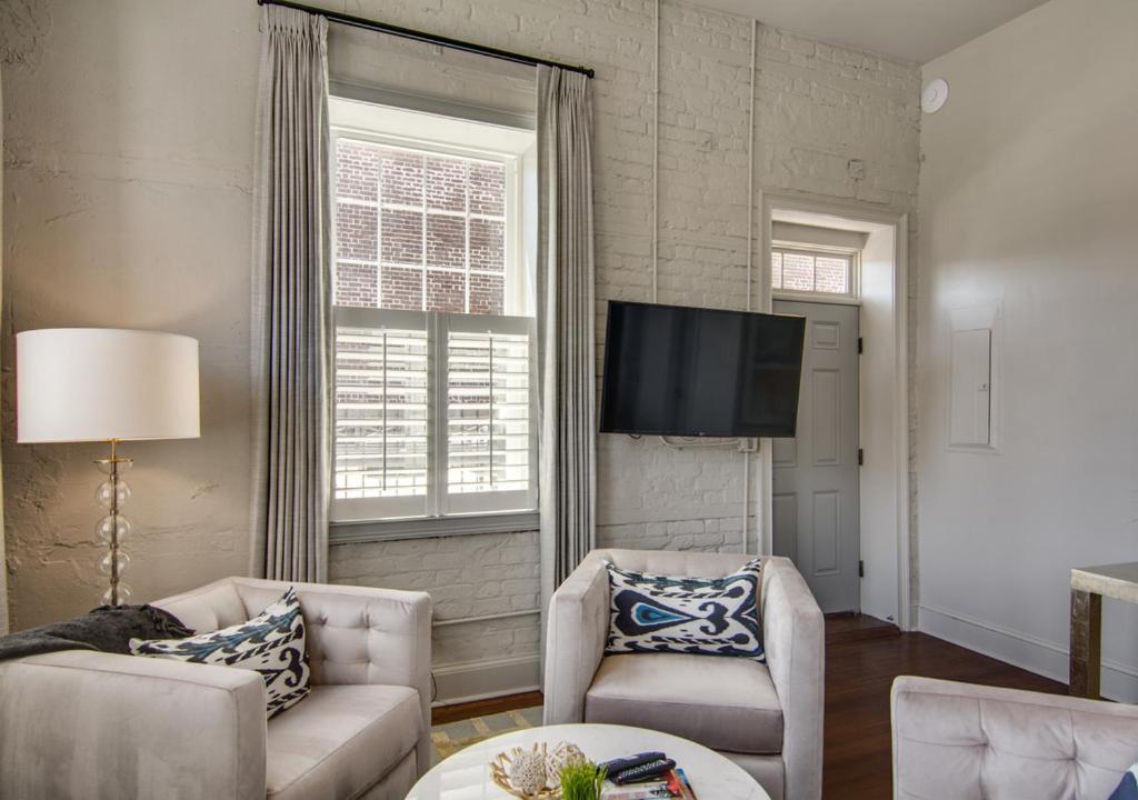 563 King Apartments photo 3