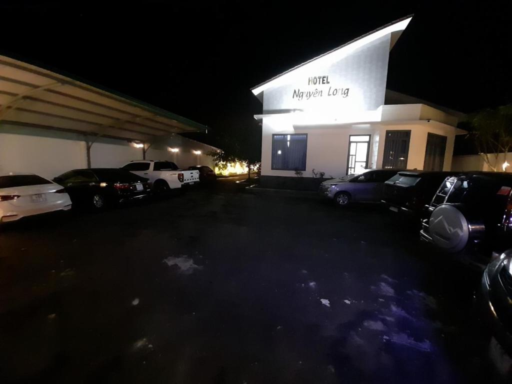 khách sạn Nguyên Long