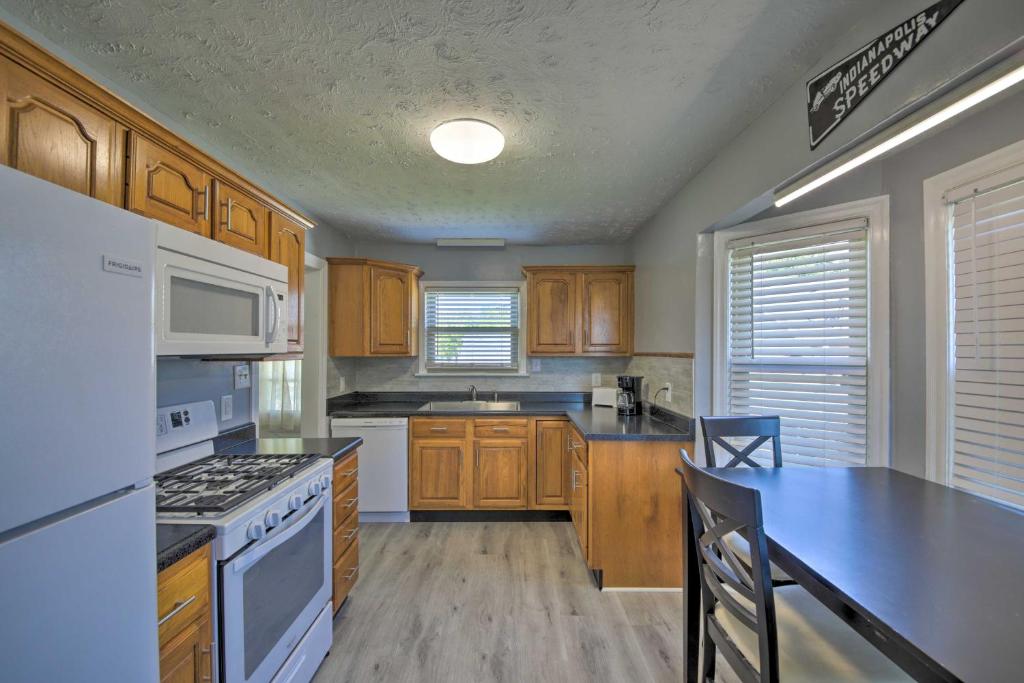 Indianapolis Area Home - Walk to the Speedway! photo 1