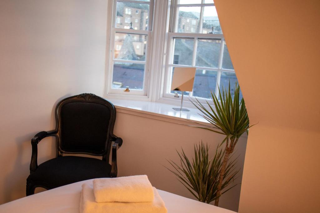 Historic, City Centre Apartment photo 4