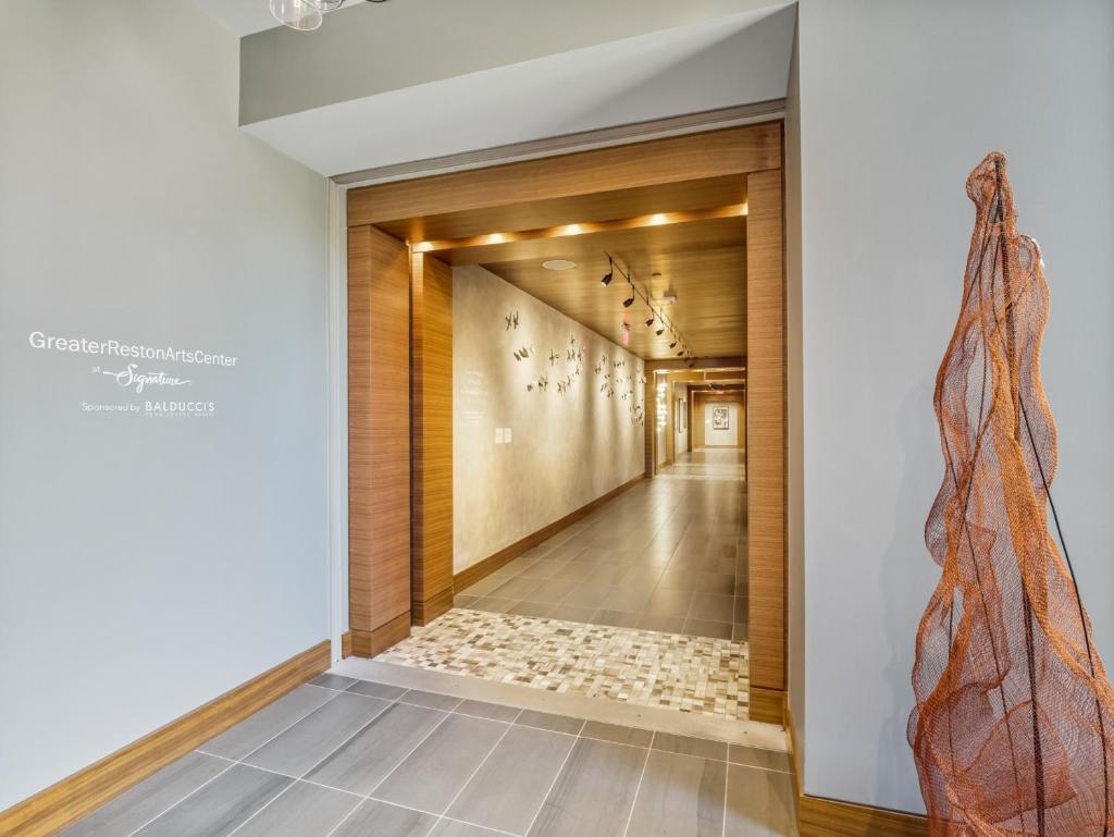 Bluebird Suites at Reston Town Center photo 2