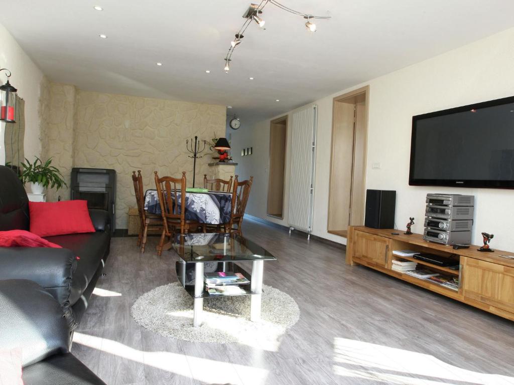 Modern holiday home with pool in Phalsbourg photo 3