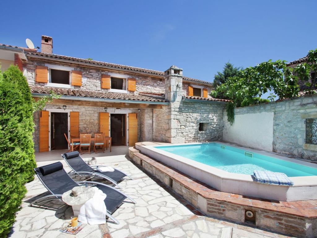 Luxurious Holiday Home in Barban with Private Pool photo 1
