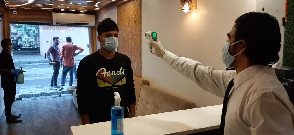 Hotel Amisha International photo 3