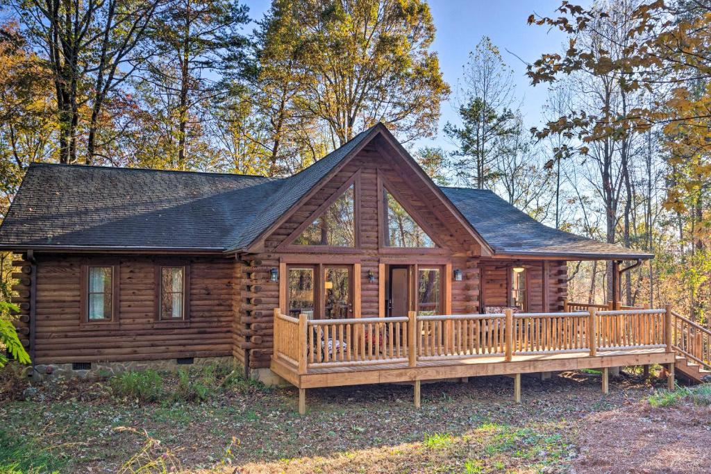 Finns Cabin - Blue Ridge Mountain Retreat! photo 2