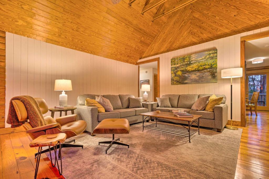 Finns Cabin - Blue Ridge Mountain Retreat!