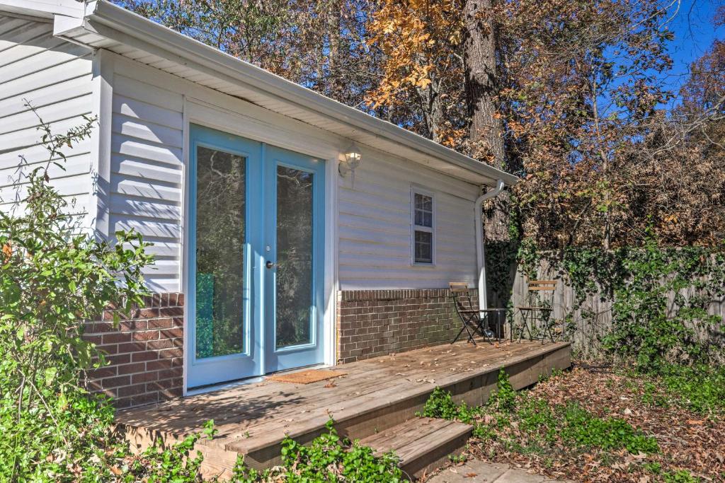 Charming Cottage about 4 Mi to Downtown Greenville! photo 2