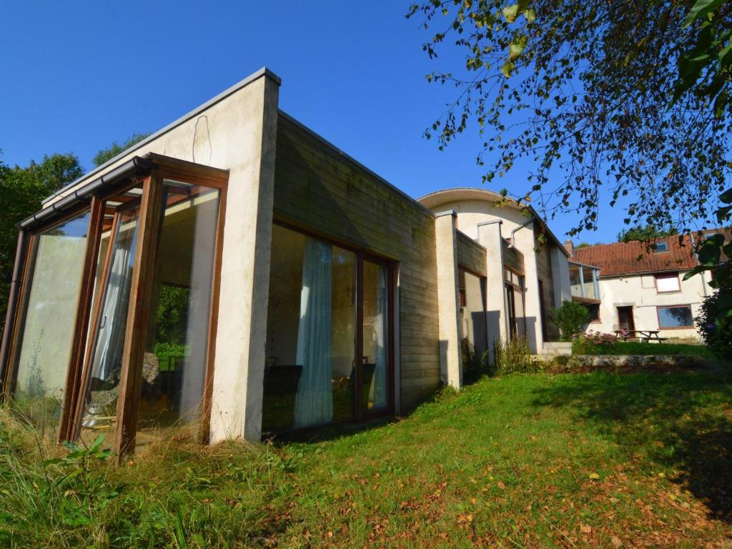 Charming Holiday Home in Brussels with Swimming Pool photo 3
