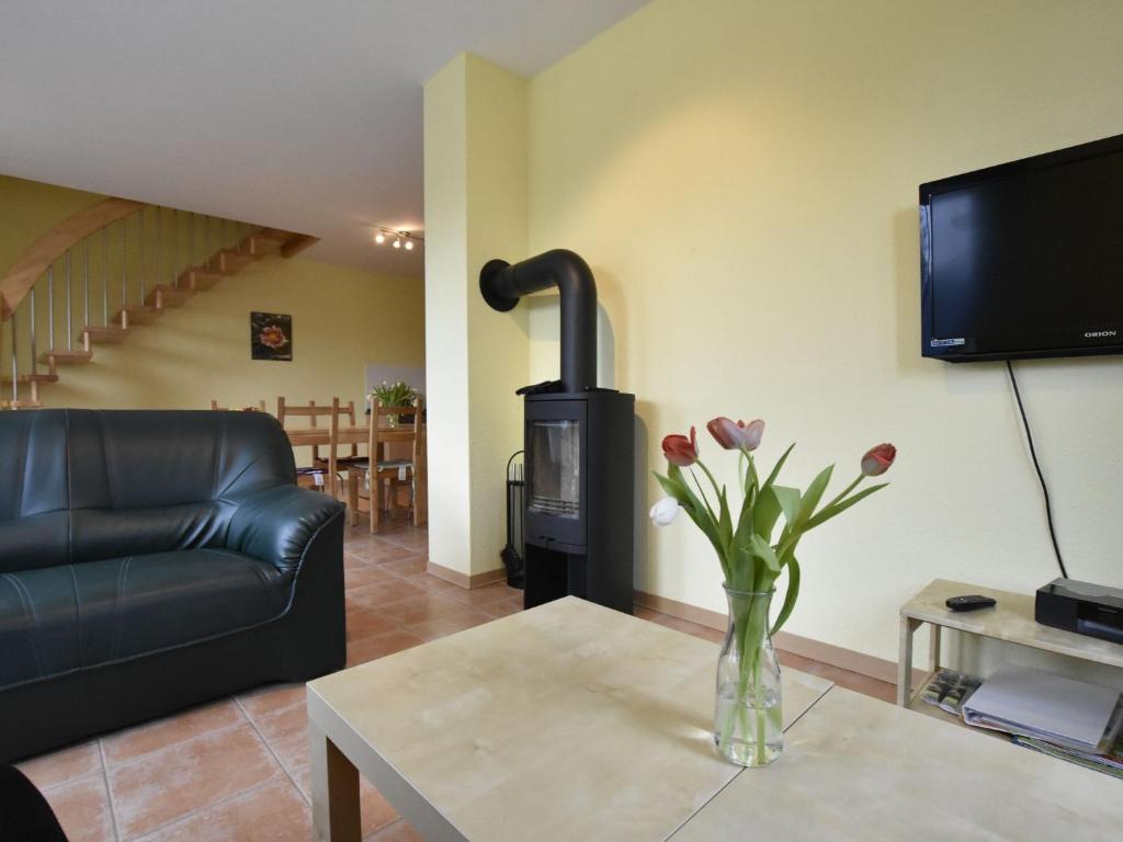 Cozy 5-bedroom Holiday Home in Zierow with Garden photo 3