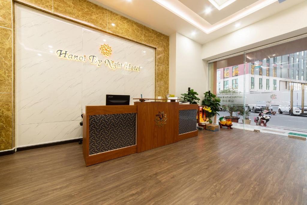 Двухместный (Двухместный номер с 2 отдельными кроватями и окном), Hanoi By Night Condotel
