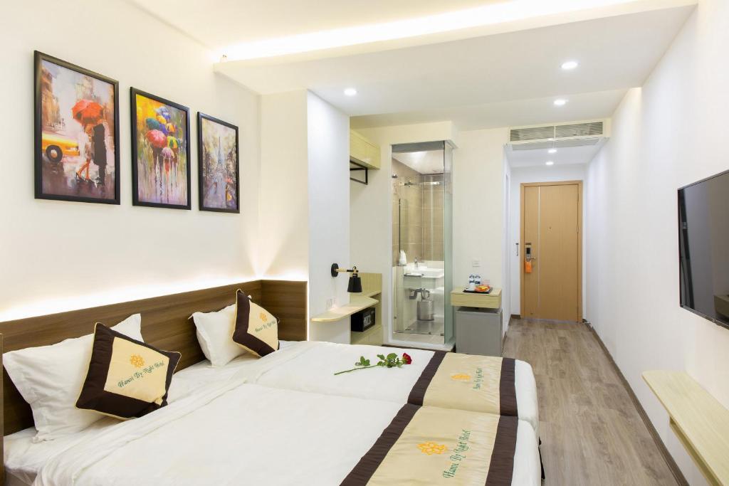 Двухместный (Двухместный номер с 2 отдельными кроватями и окном), Hanoi By Night Condotel