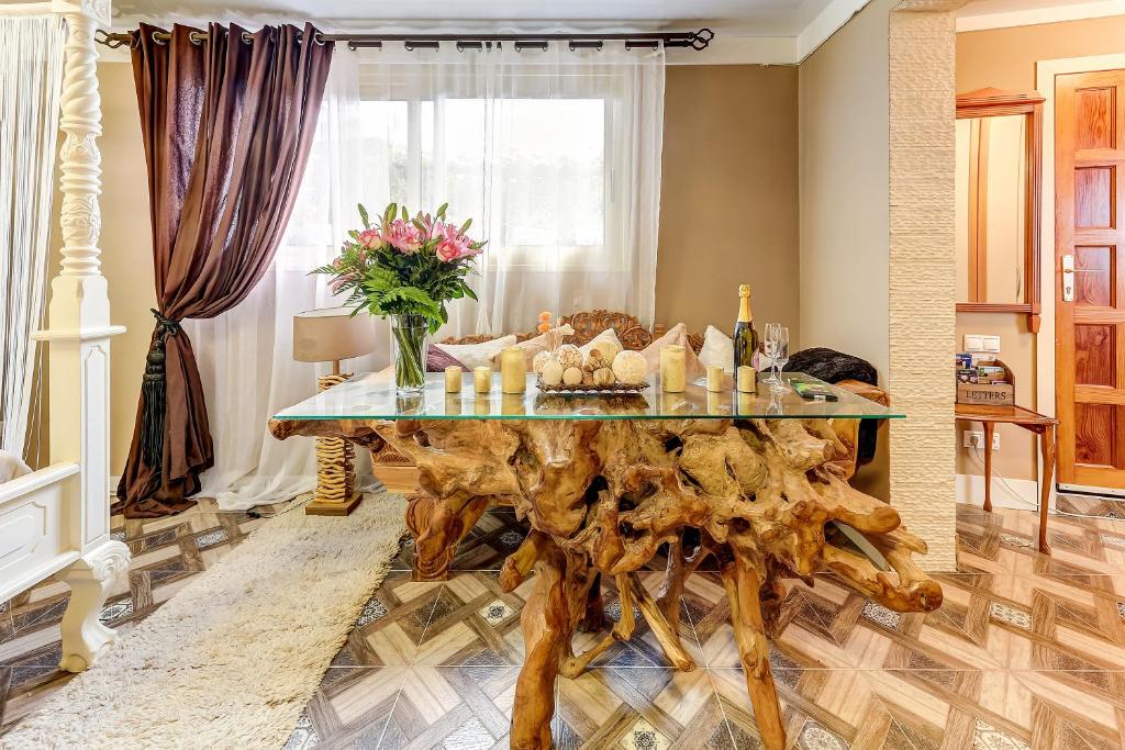 Mordelliya Private Jacuzzi Suites photo 2