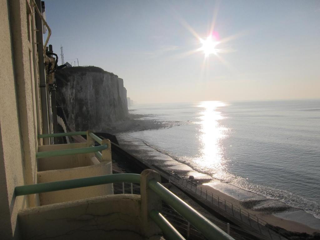 Le COURLIS vue panoramique sur la mer, balcons photo 1