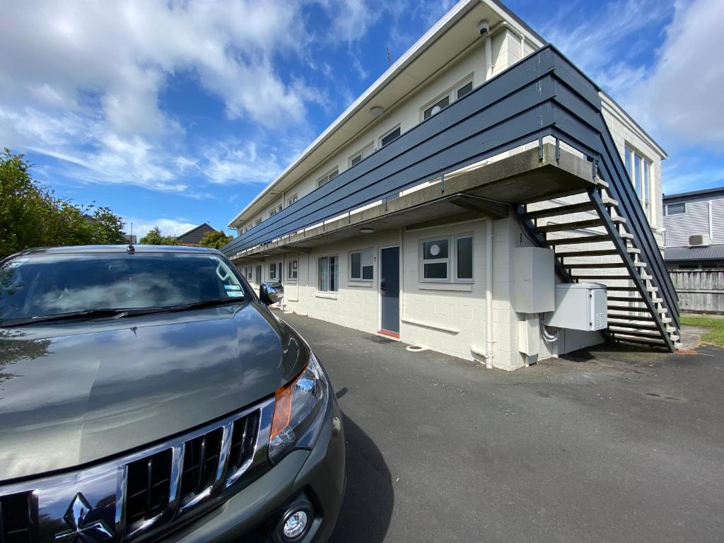 Ulster Apartments photo 3