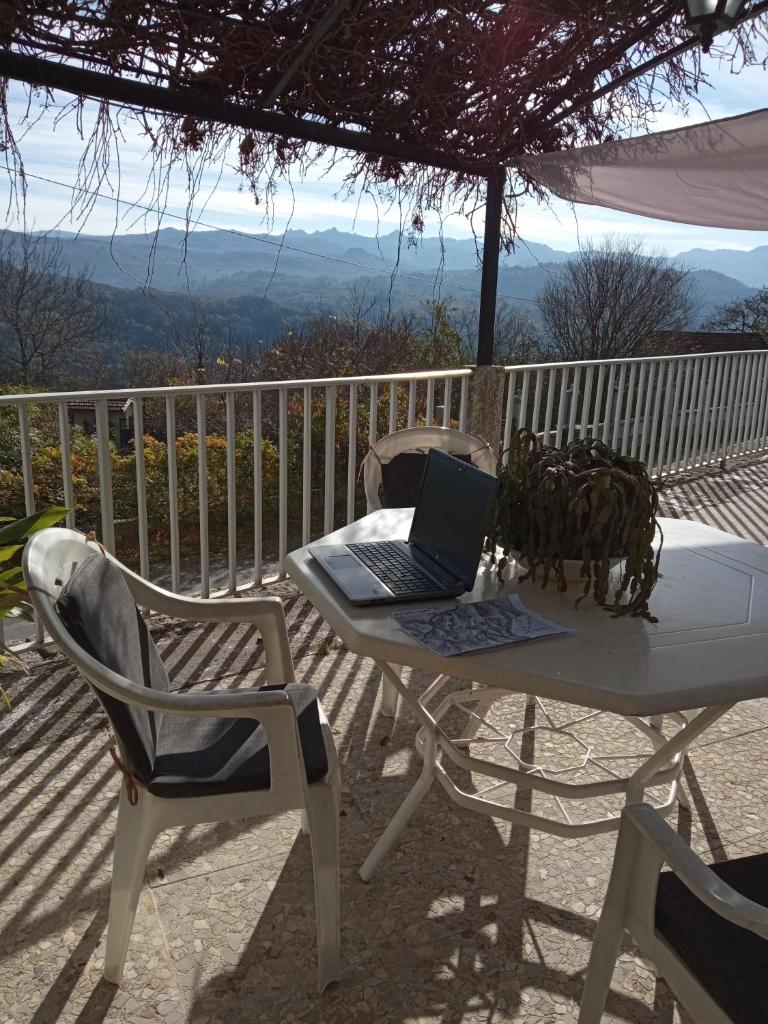 Casa MiraXurés con vistas a la Sierra del Xurés photo 4