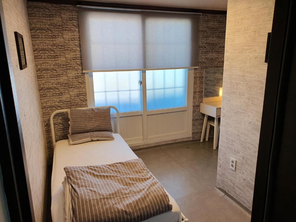 Blue Door Hostel Guesthouse photo 1