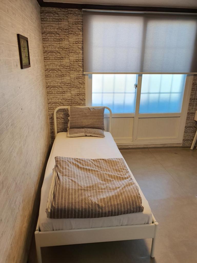 Blue Door Hostel Guesthouse photo 2