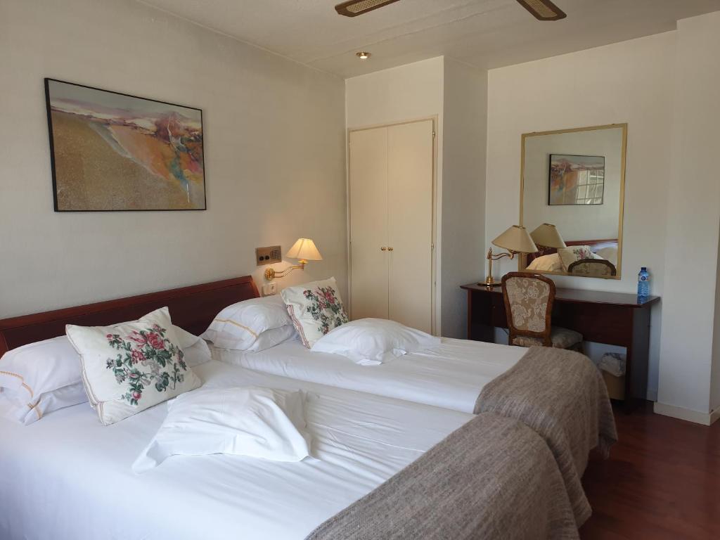 Hotel Pintor Marsà photo 1