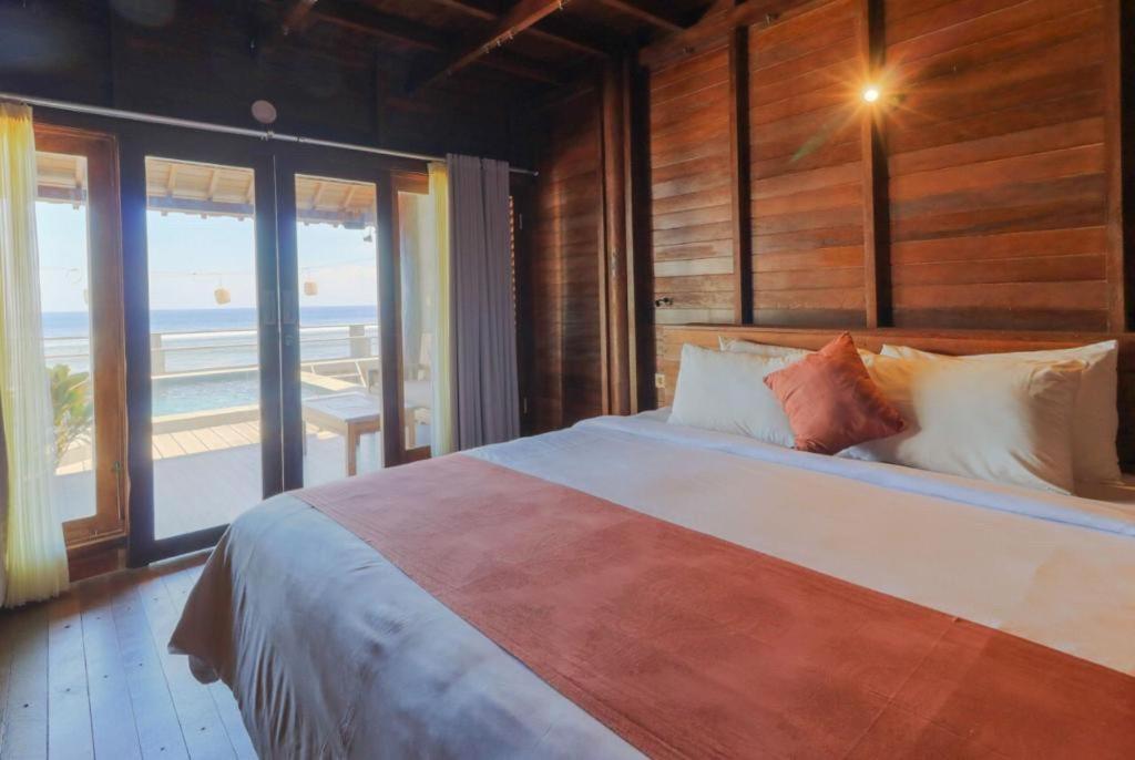 Двухместный (Двухместный номер Делюкс с 1 кроватью и видом на море), Waterside inn Nusa Penida