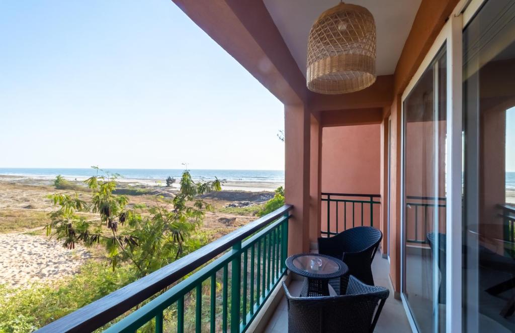 Сьюит (Представительский люкс с видом на море), Regenta Place Mandrem Beach Resort