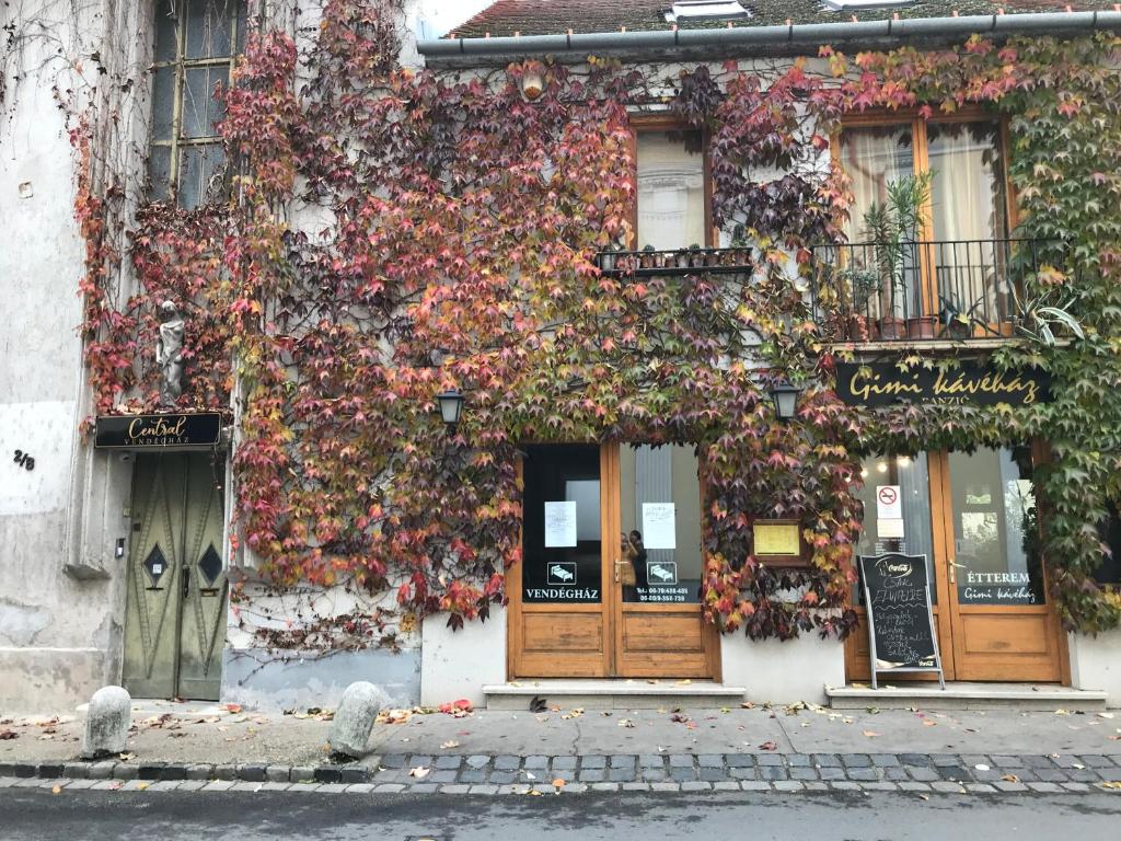 Central Vendégház photo 1