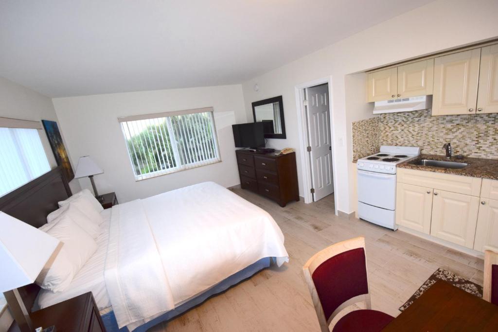 Surf Side Resort photo 4