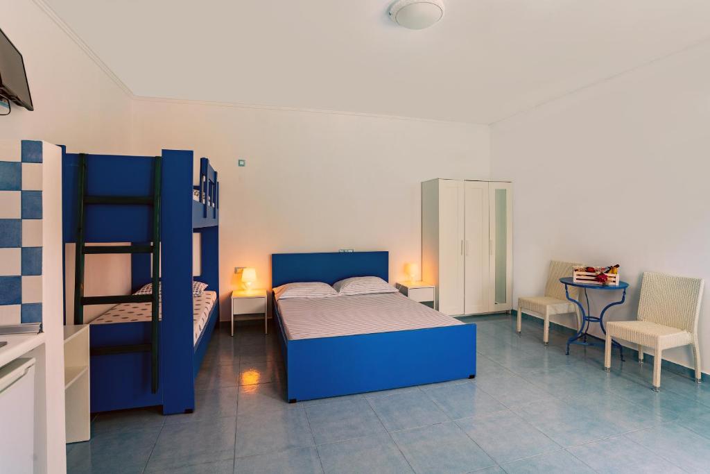 Mediterraneo Apartments photo 2