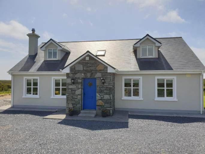 Hillside House photo 1