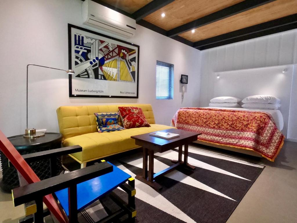 Guest House at 118 by PWM Architects photo 1