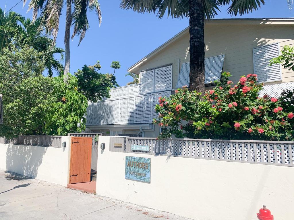 Authors Key West Guesthouse photo 3
