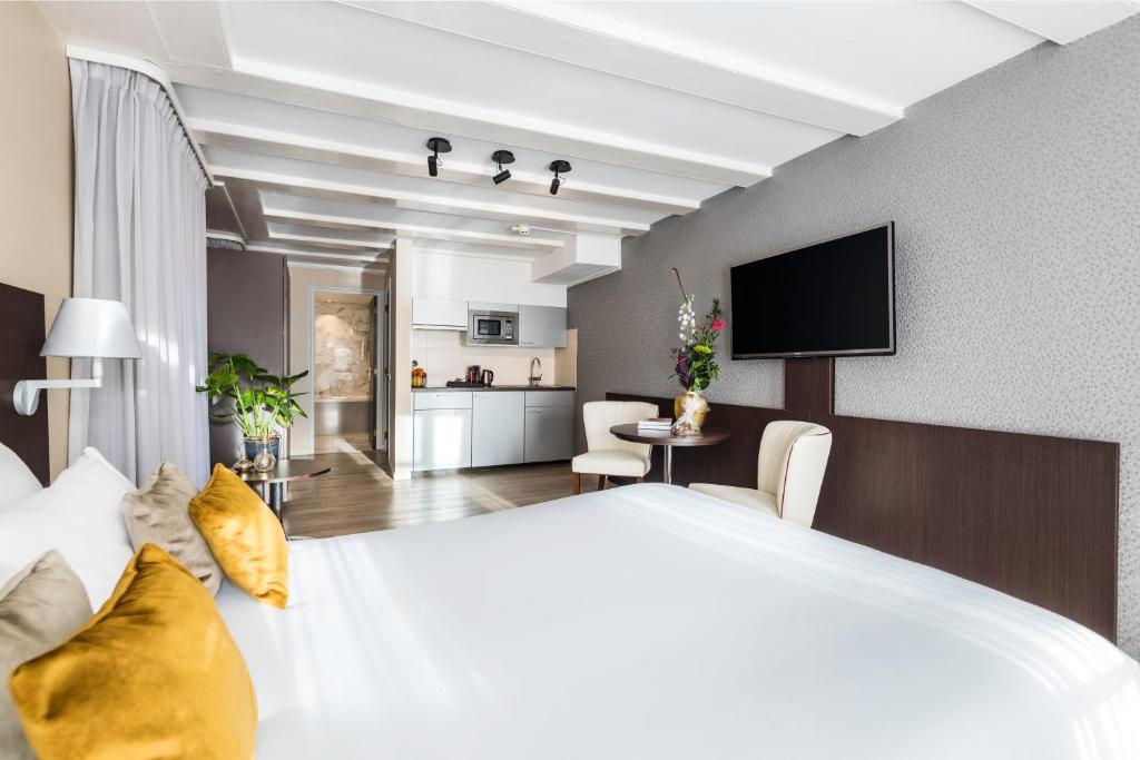 Студио (Апартаменты с 1 спальней и окном), NH Collection Barbizon Palace Apartments