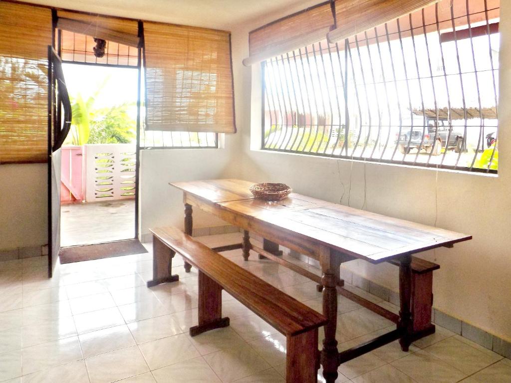 3 bedrooms appartement at Majunga 100 m away from the beach with furnished terrace photo 3