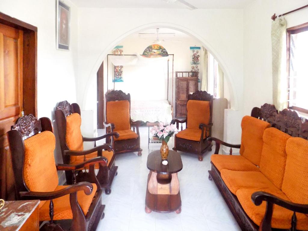 3 bedrooms appartement at Majunga 100 m away from the beach with furnished terrace photo 4