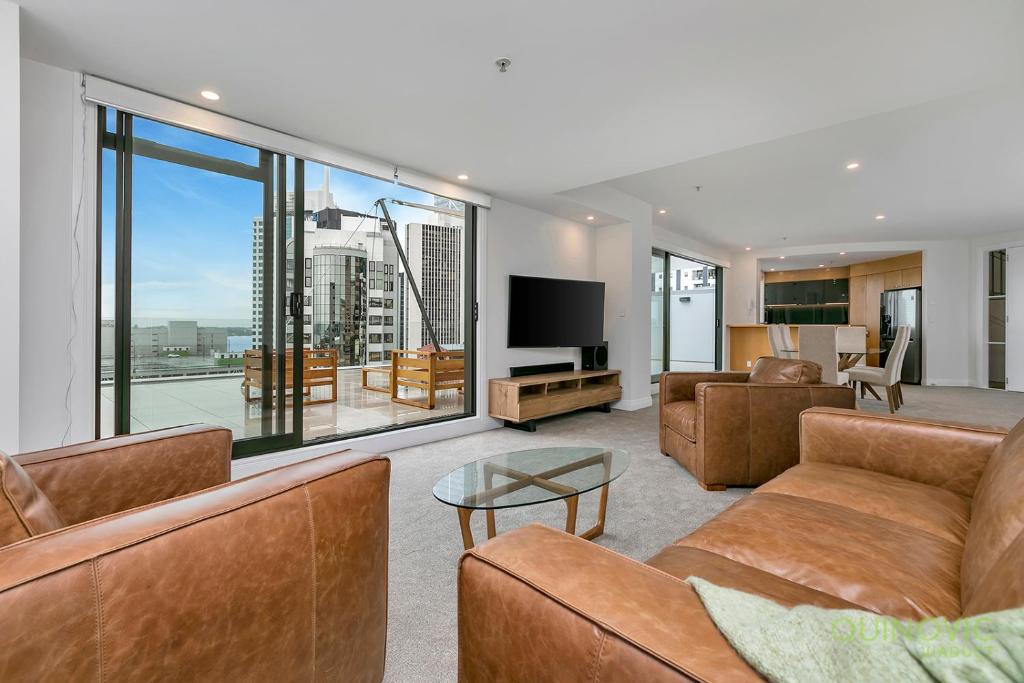 QV Huge Penthouse with Waterview & Parking - 919 photo 1