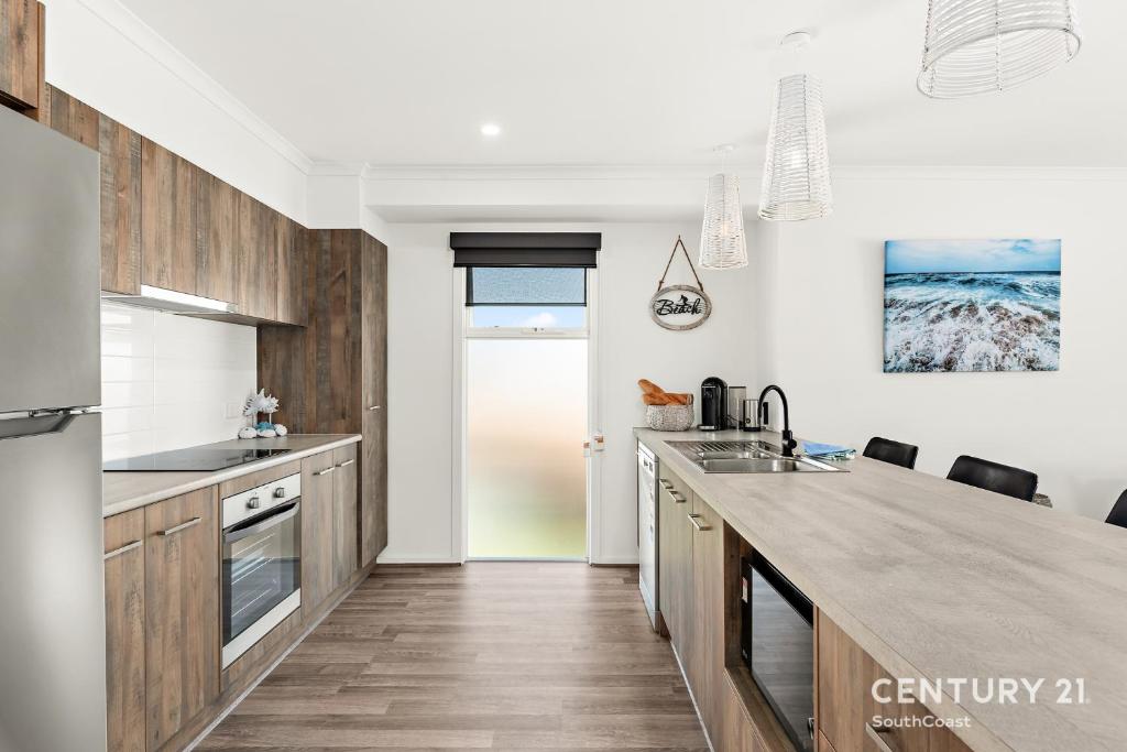 Escape By The Ocean - Aldinga Beach - C21 SouthCoast Holidays photo 2