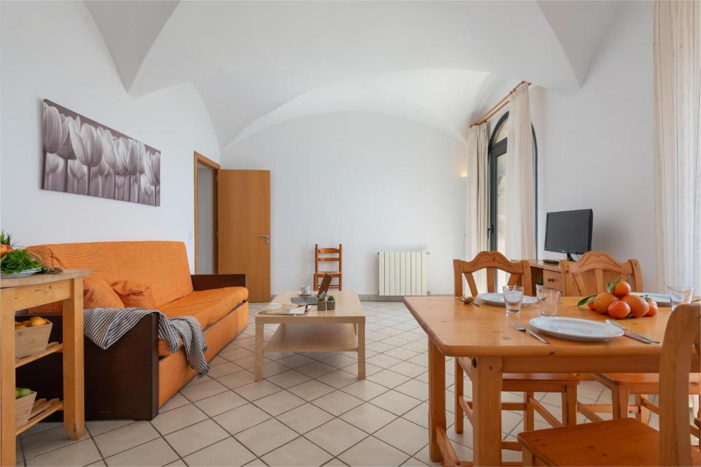 Petit Hotel Hostatgeria Sant Salvador photo 2