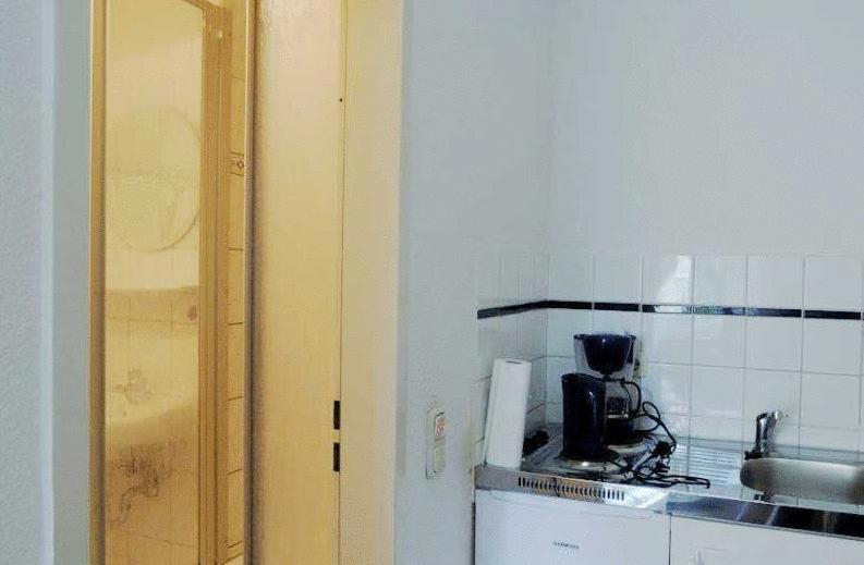 Двухместный (Небольшой двухместный номер с 1 кроватью), Pension Central Hostel Berlin