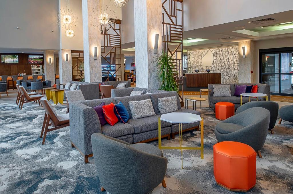 Crowne Plaza St. Louis Airport, an IHG Hotel image