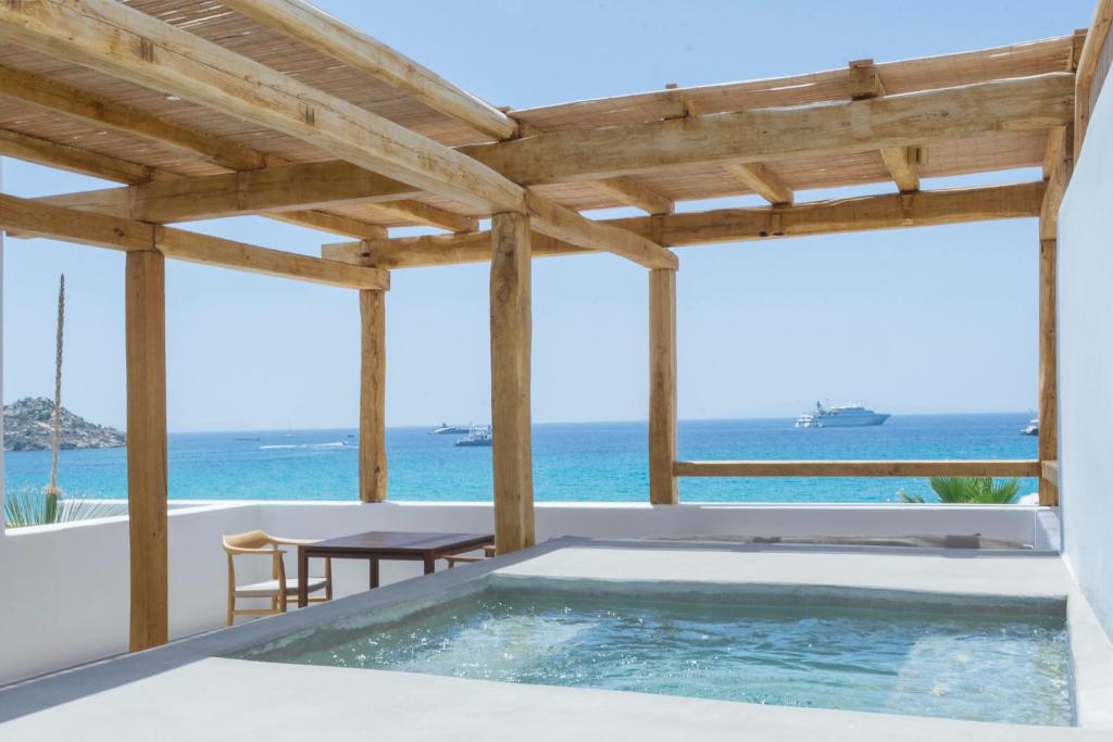 Branco Mykonos photo 1