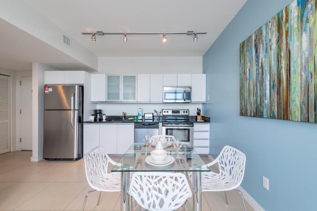 Апартаменты (Апартаменты с 1 спальней - Вид на город), Bluebird Suites Monte Carlo Miami Beach