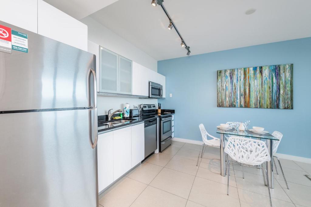 Апартаменты (Апартаменты с 1 спальней - Вид на город), Bluebird Suites Monte Carlo Miami Beach