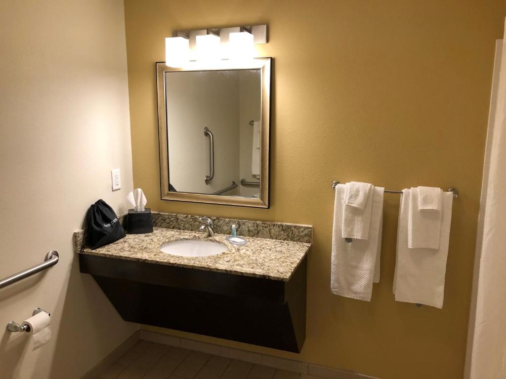 MainStay Suites Cartersville photo 1
